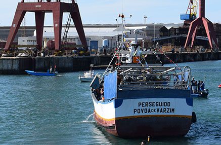 pescador perseguido 0698